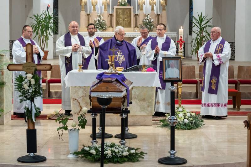 2025_10_27_gyurosovics temetes_30.jpg 2025_10_27_gyurosovics temetes_30.jpg